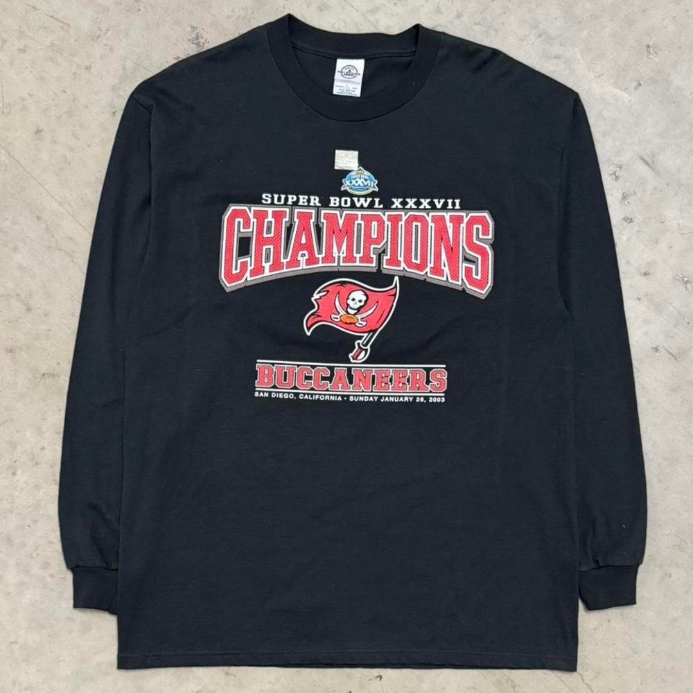 Vintage NFL Tampa Bay Buccaneers 2003 Super Bowl Champions Long Sleeve Shirt